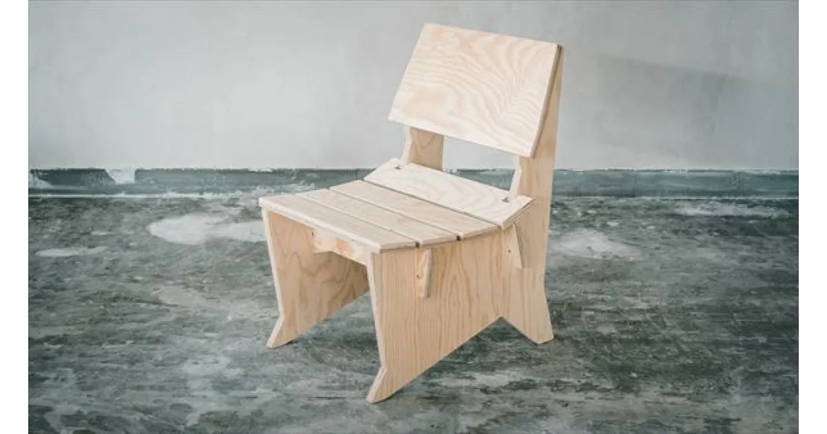 【ふるさと納税】Kujira Chair（完成品/無塗装）【松森木工所】天然 木製 椅子 イス チェア リラックス 南部赤松 合板 岩手県産 滝沢市 クジラ 家具